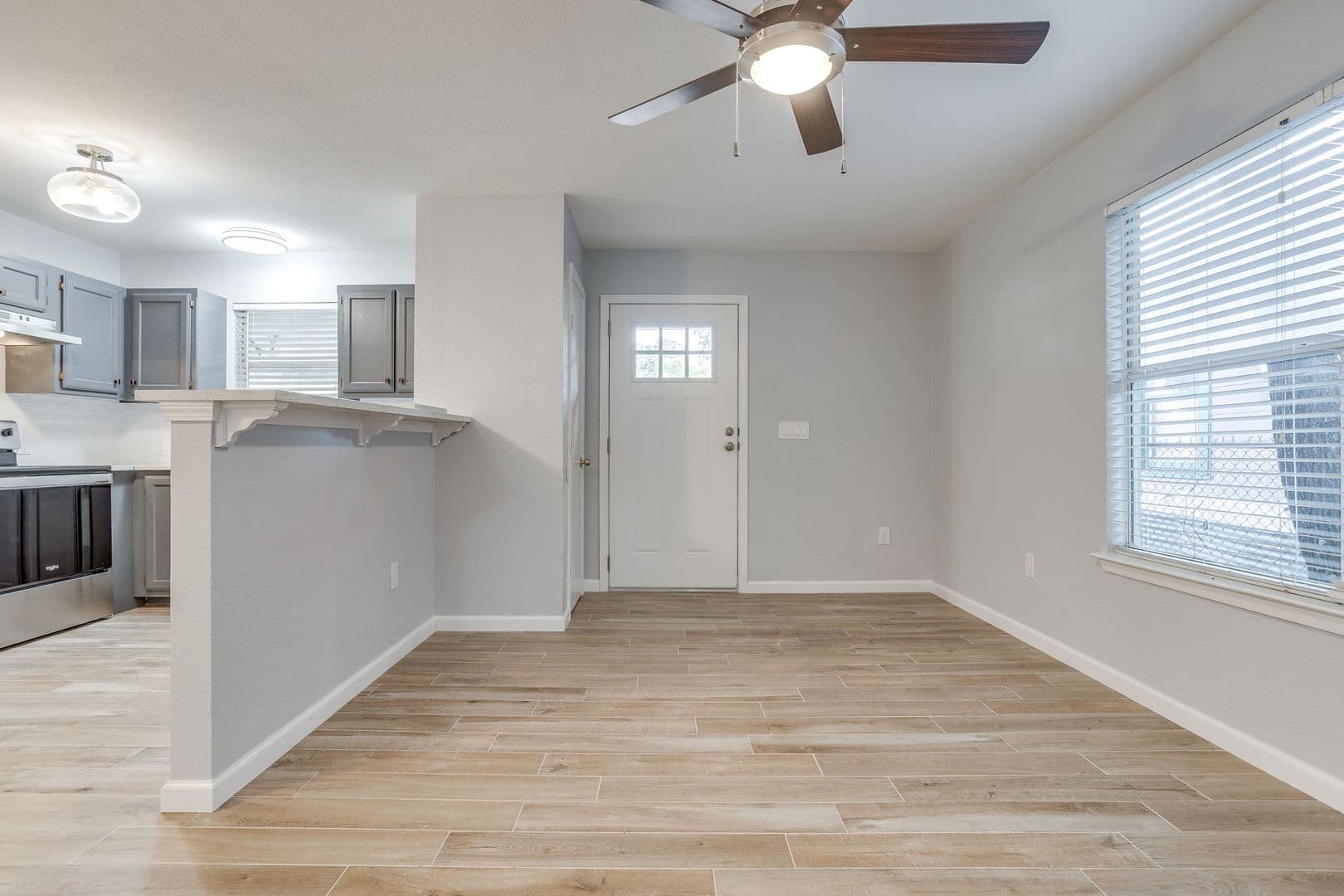 Fort Worth House: 2618 Bomar Ave