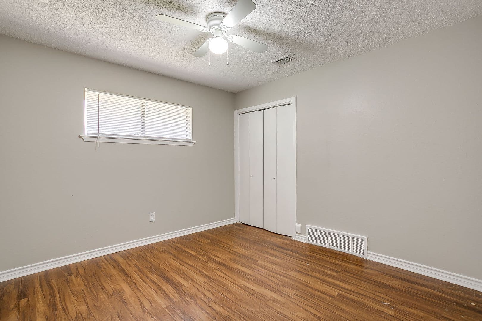 Fort Worth House: 6528 Winifred Dr
