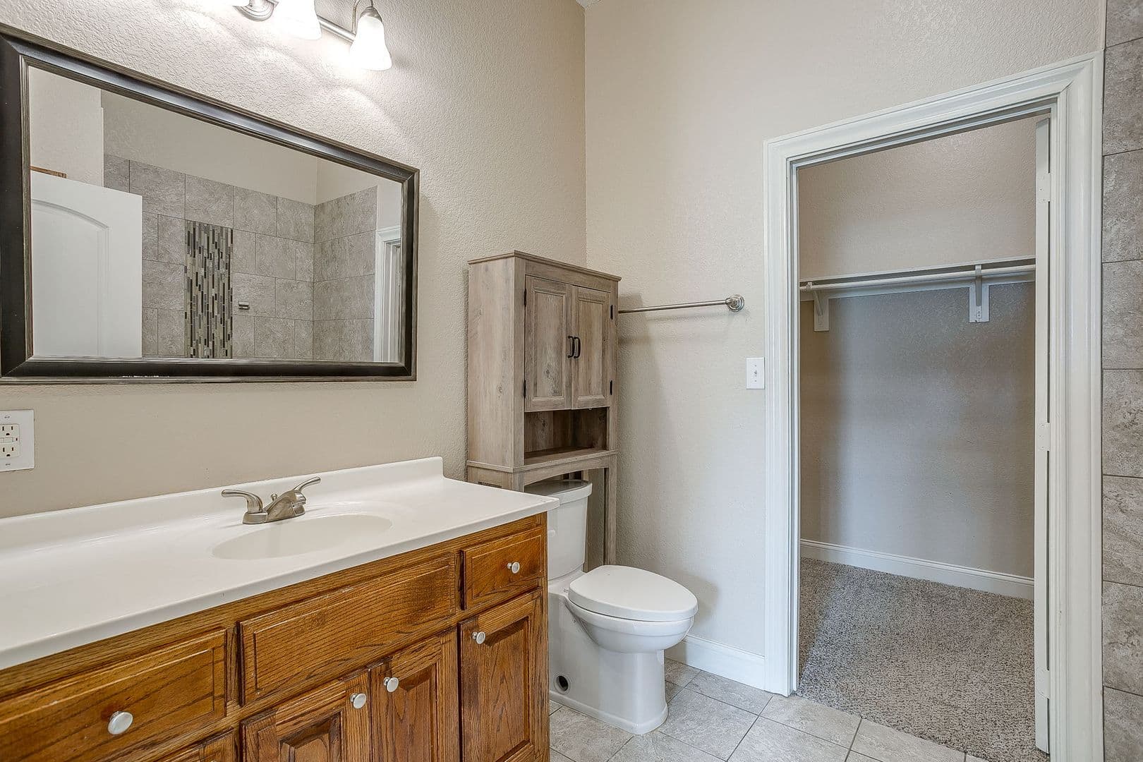 Alvarado Apartment: 301 County Rd 207