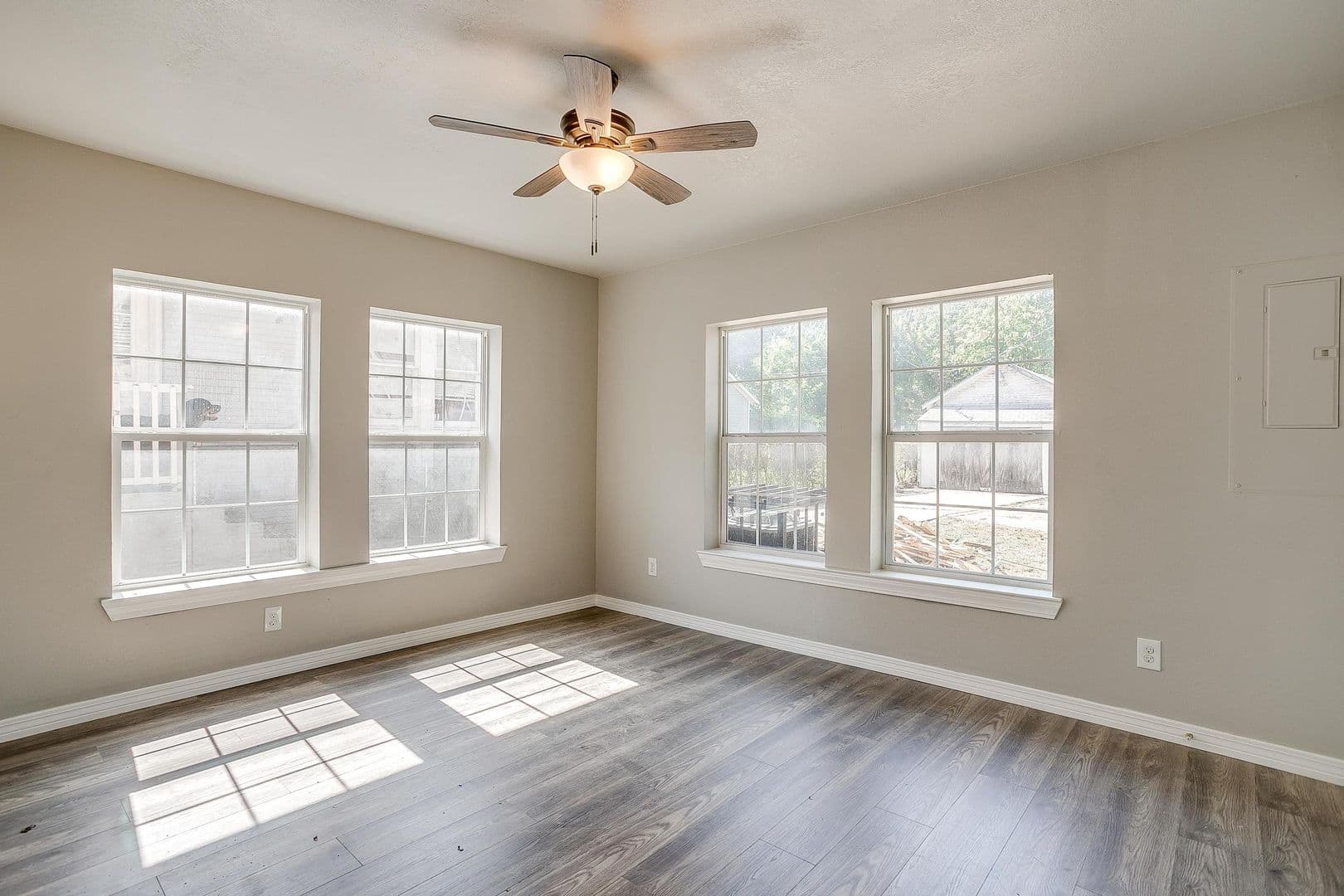 Fort Worth House: 2620 Wilkinson Ave - 2620 Wilkinson Ave