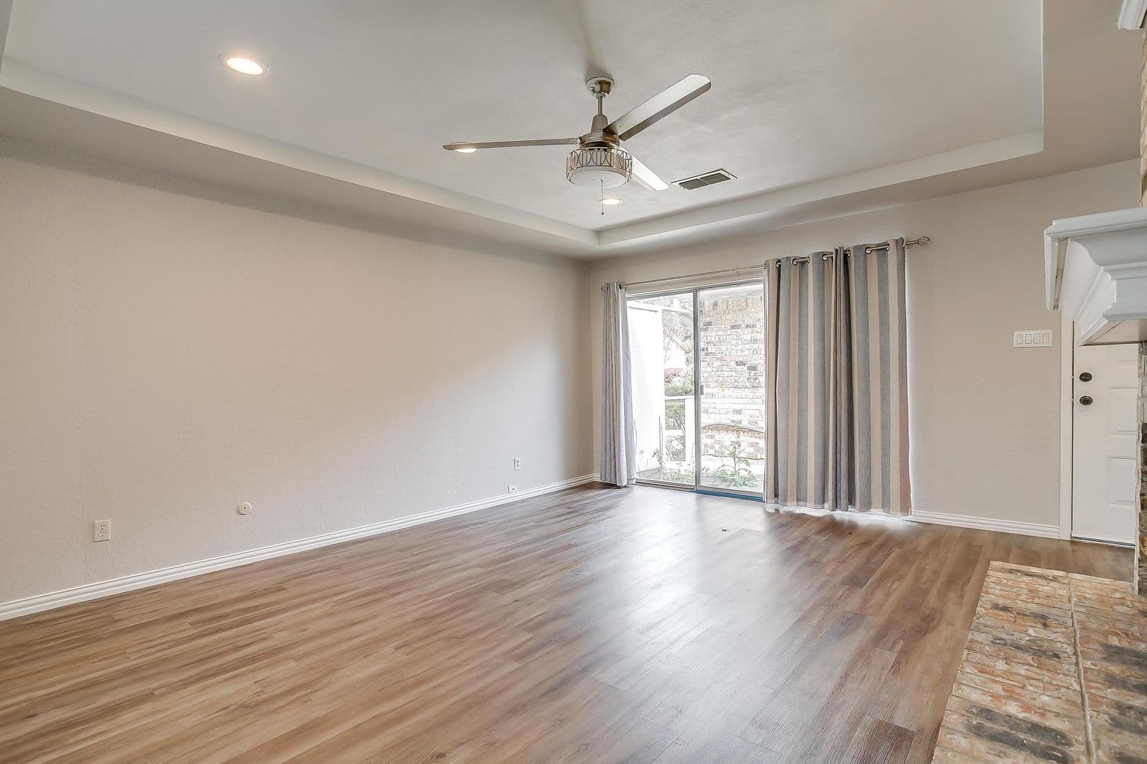 Fort Worth House: 5947 Chimney Wood Circle