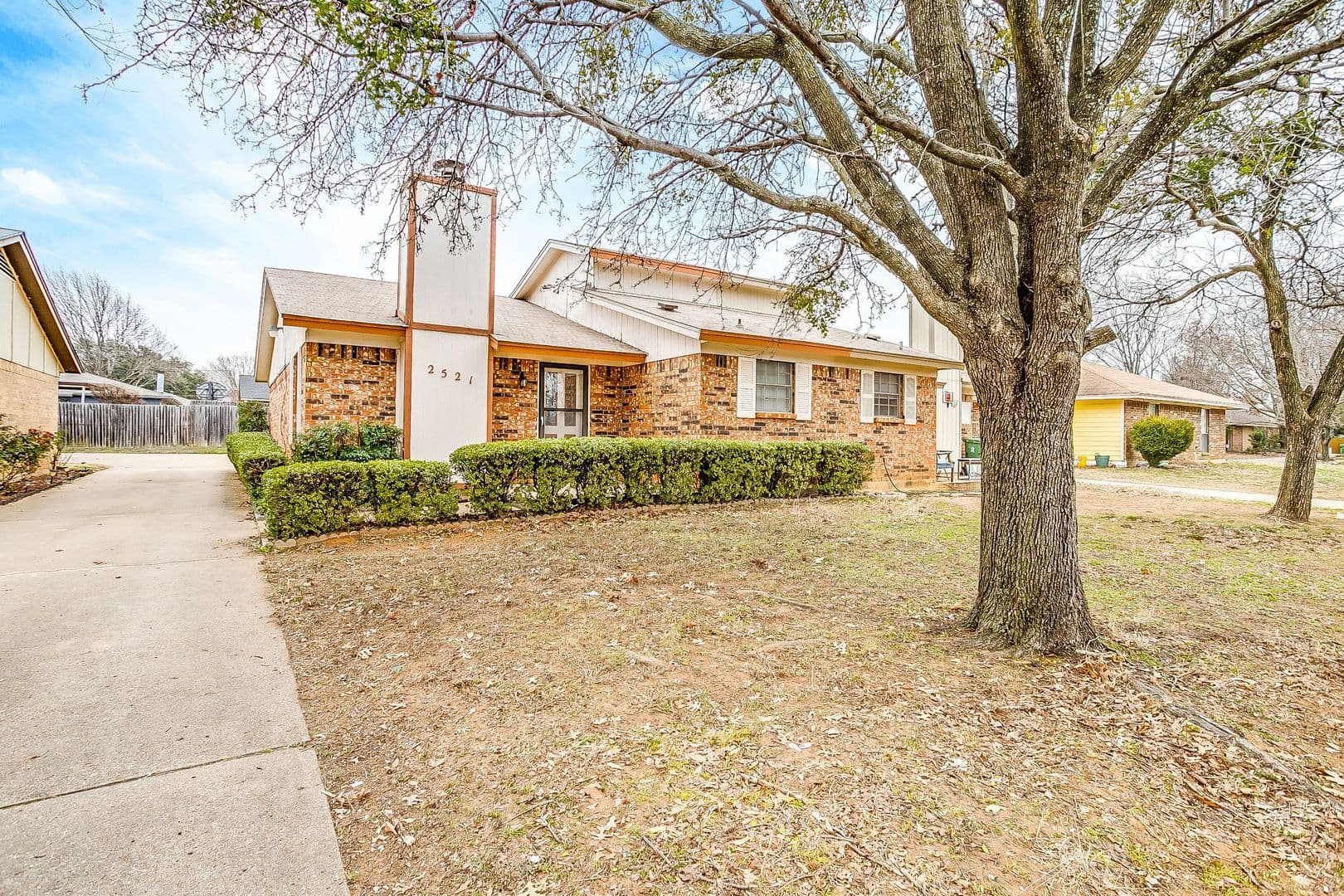 Arlington House: 2521 Indigo Ln