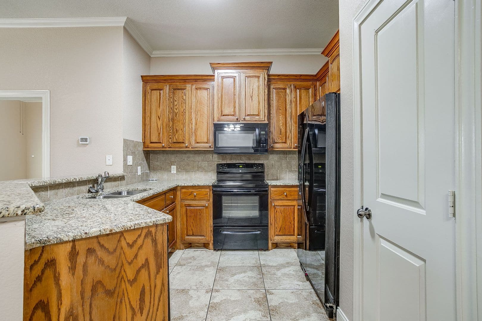 Alvarado Apartment: 301 County Rd 207