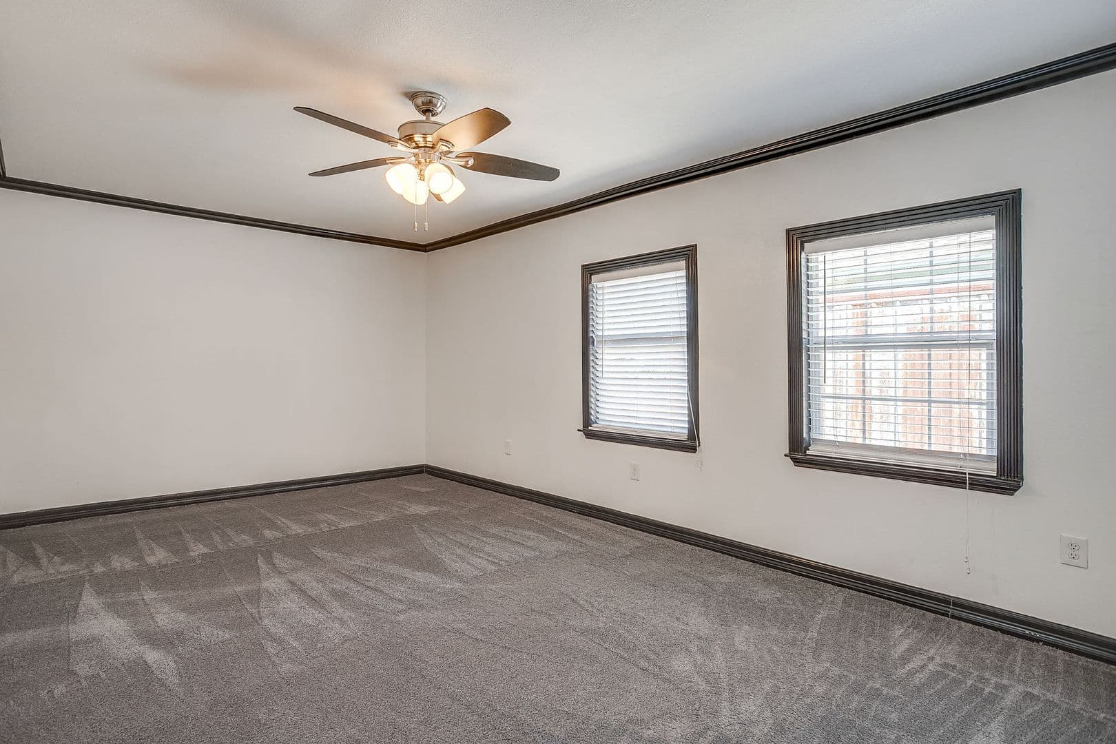 Fort Worth House: 3732 E 1st St
