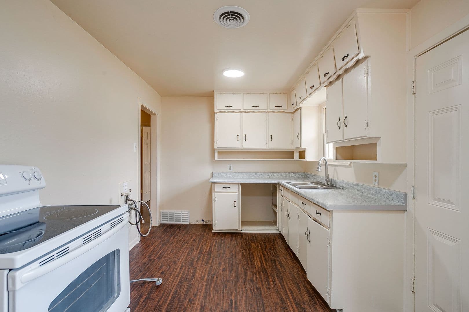North Richland Hills House: 4315 Mackey Dr