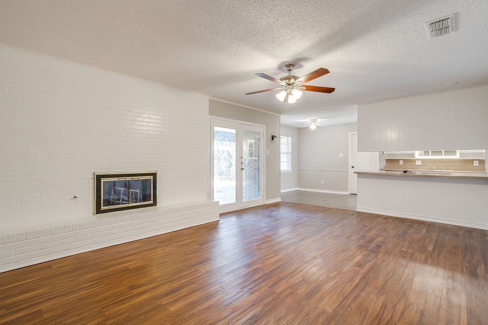 Fort Worth House: 6528 Winifred Dr