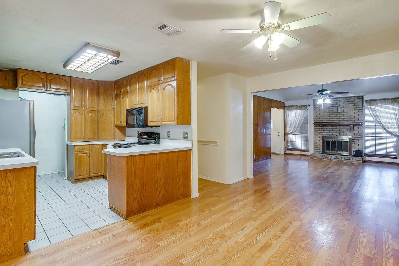 Fort Worth House: 3031 Las Vegas Trl