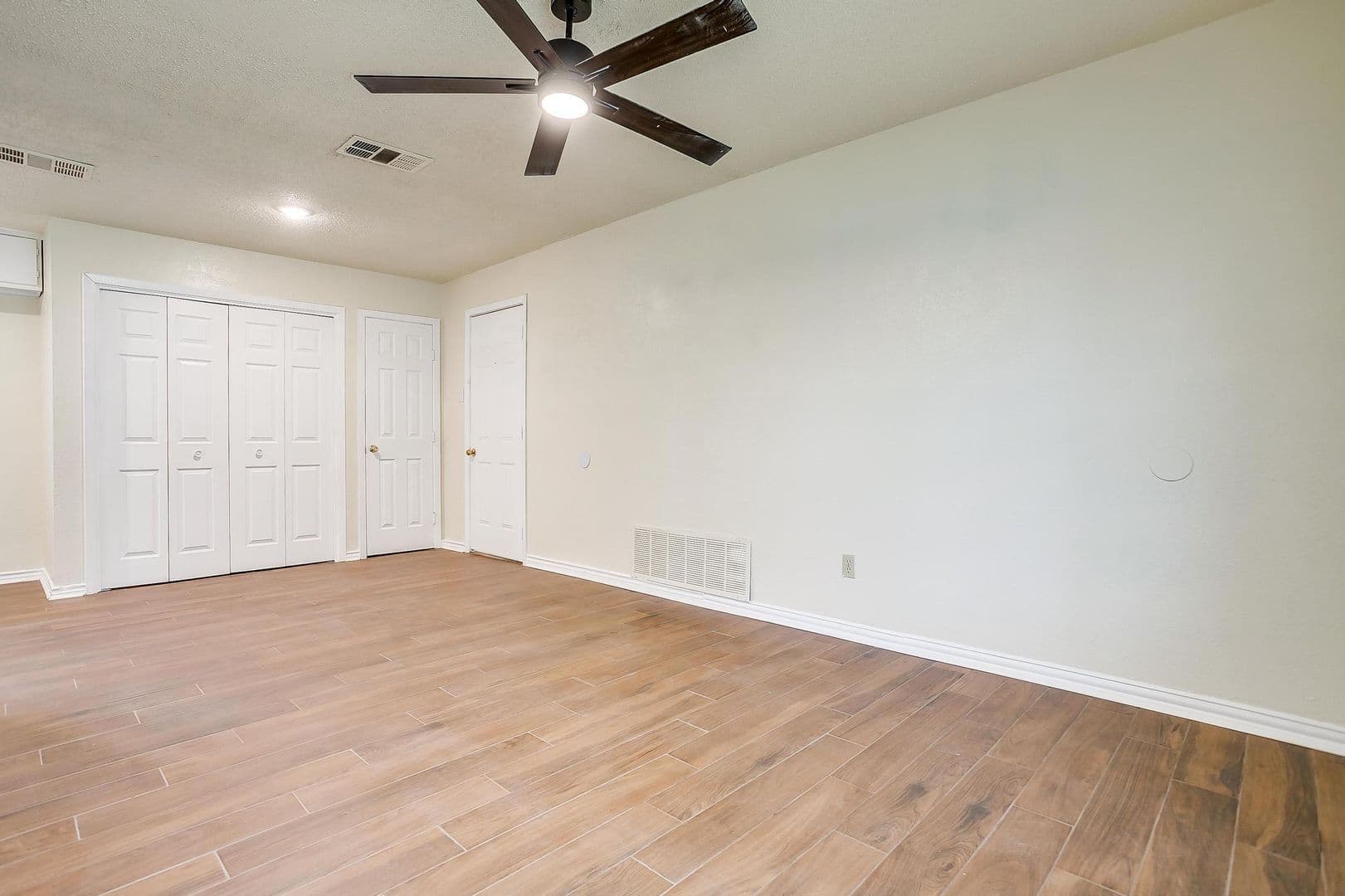 Fort Worth House: 3537 Half Moon Dr