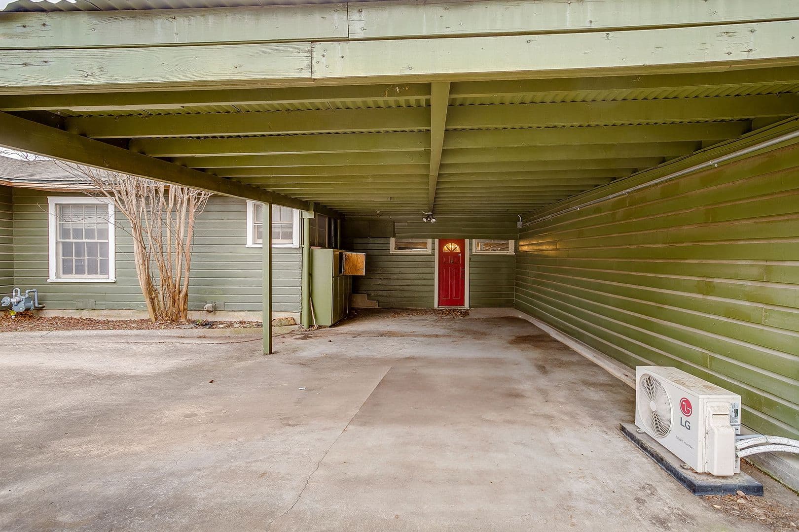 Cleburne House: 406 Bellevue Dr