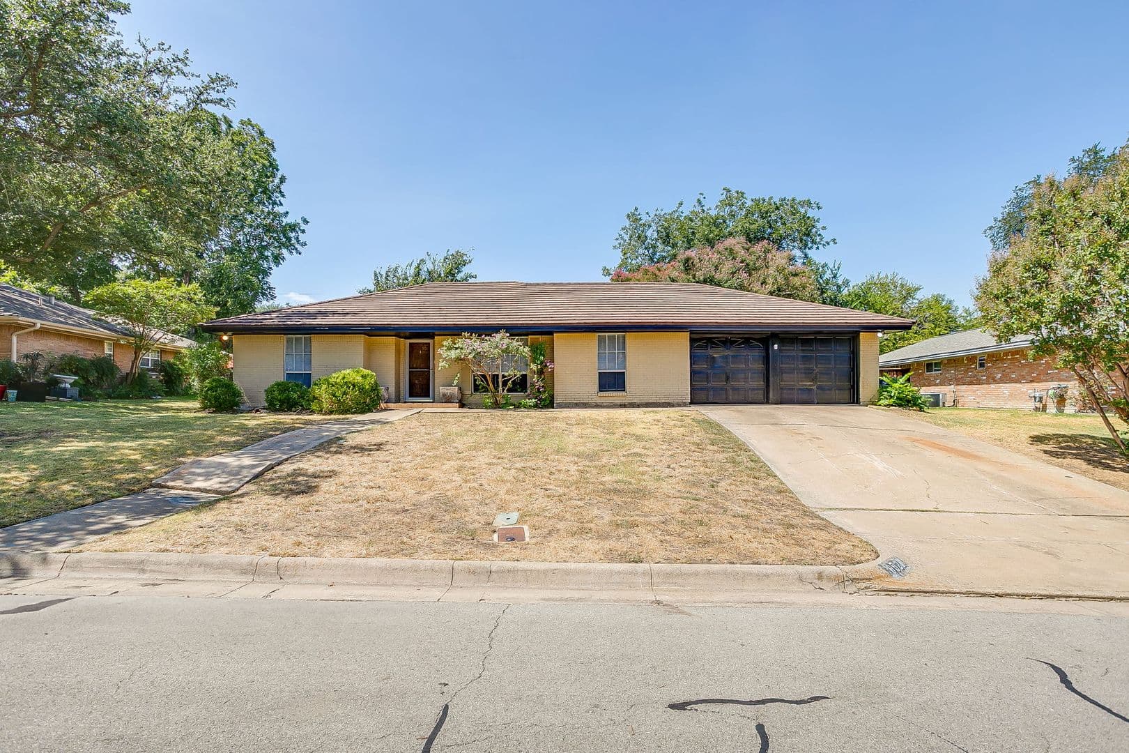 Fort Worth House: 6528 Winifred Dr
