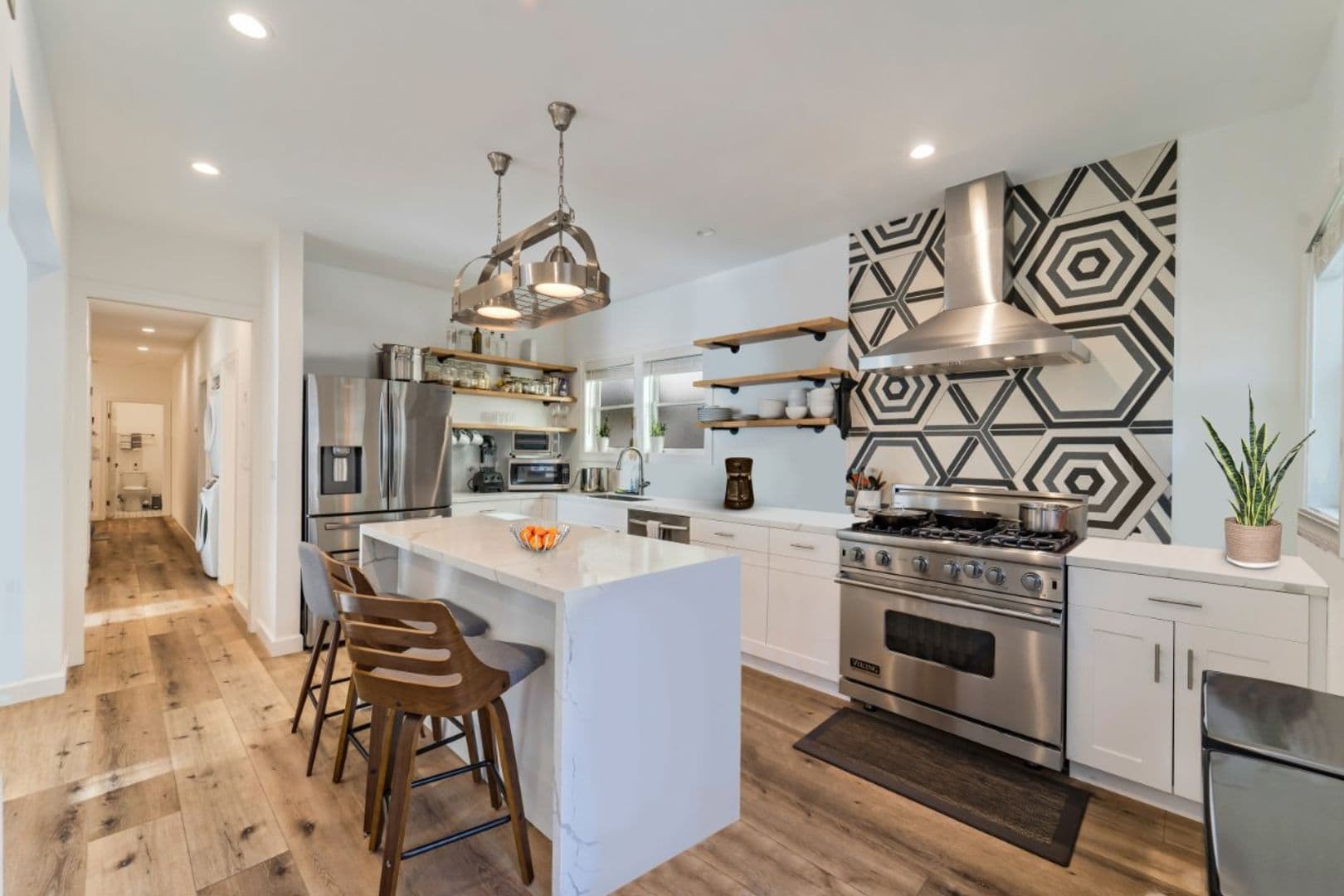 Oakland Townhome: 386 Euclid Ave
