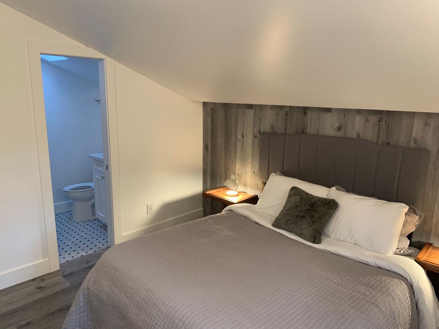 Oakland Townhome: 390 Euclid Ave