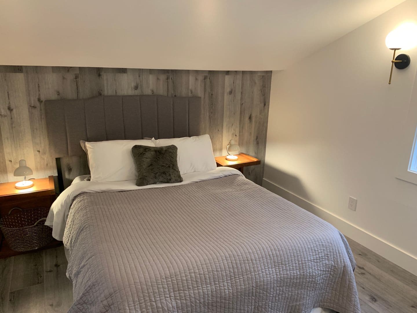 Oakland Townhome: 390 Euclid Ave