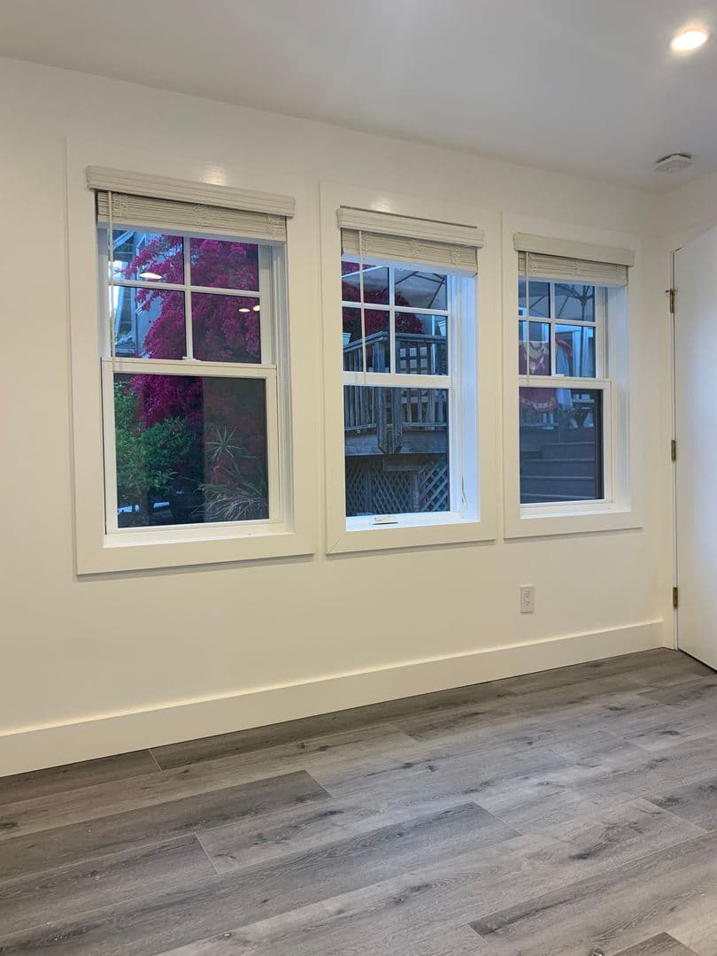 Oakland Townhome: 390 Euclid Ave