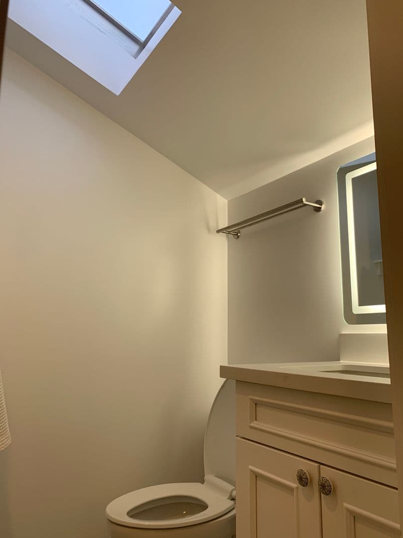 Oakland Townhome: 390 Euclid Ave