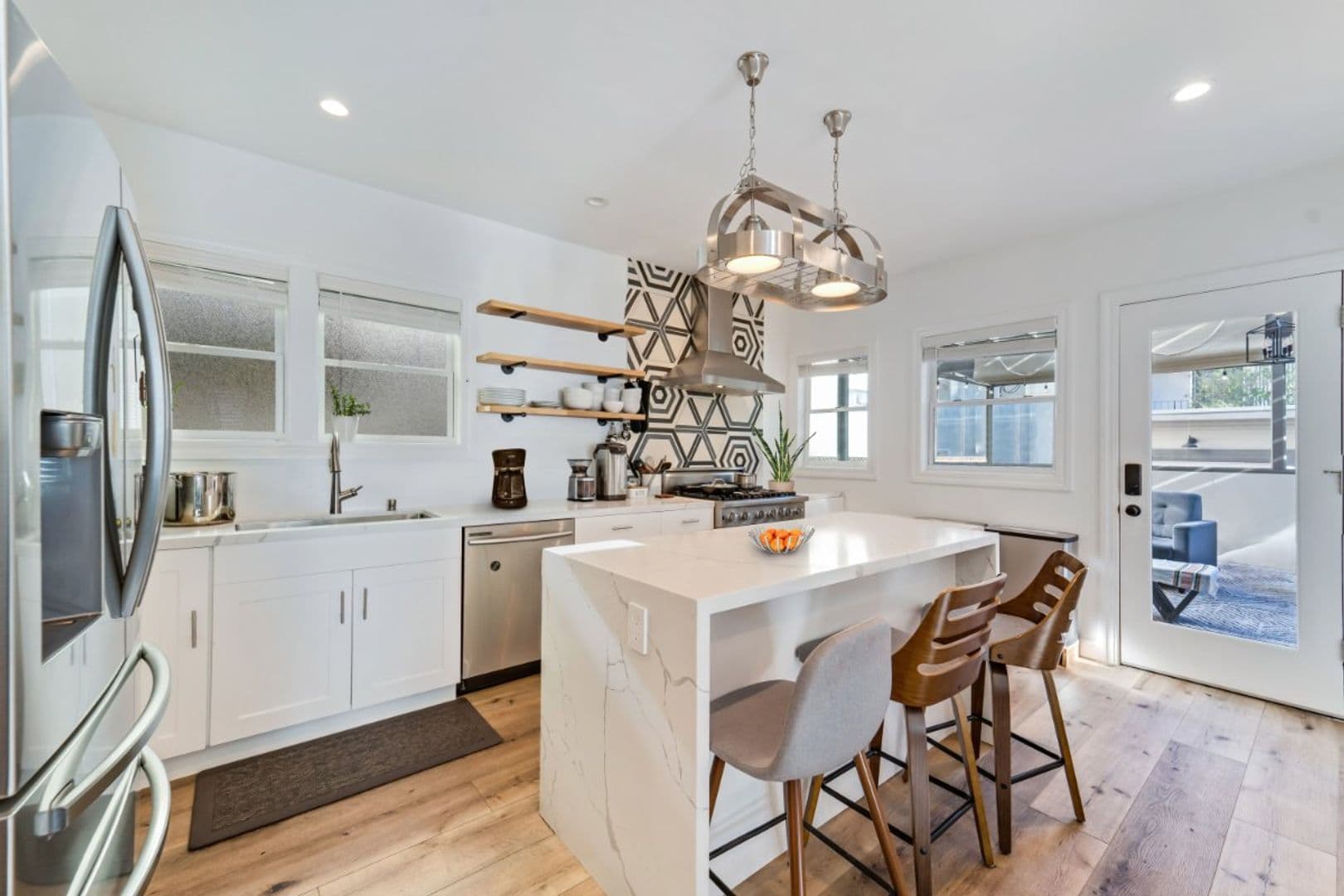 Oakland Townhome: 386 Euclid Ave