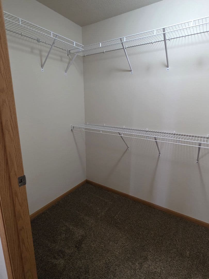 Fargo Apartment: 2055 Dakota Dr N