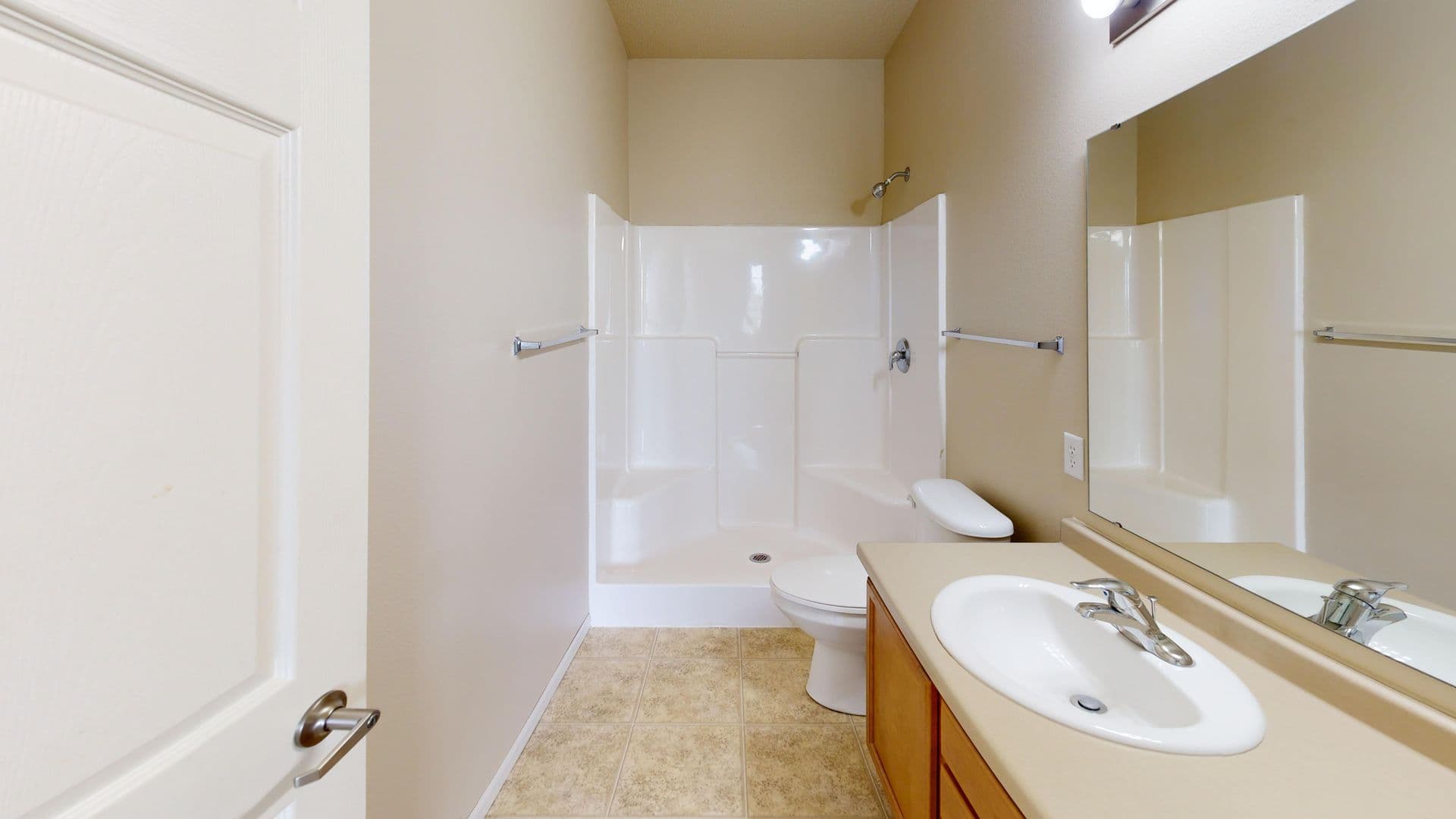 Moorhead Apartment: 1501 Belsly Blvd
