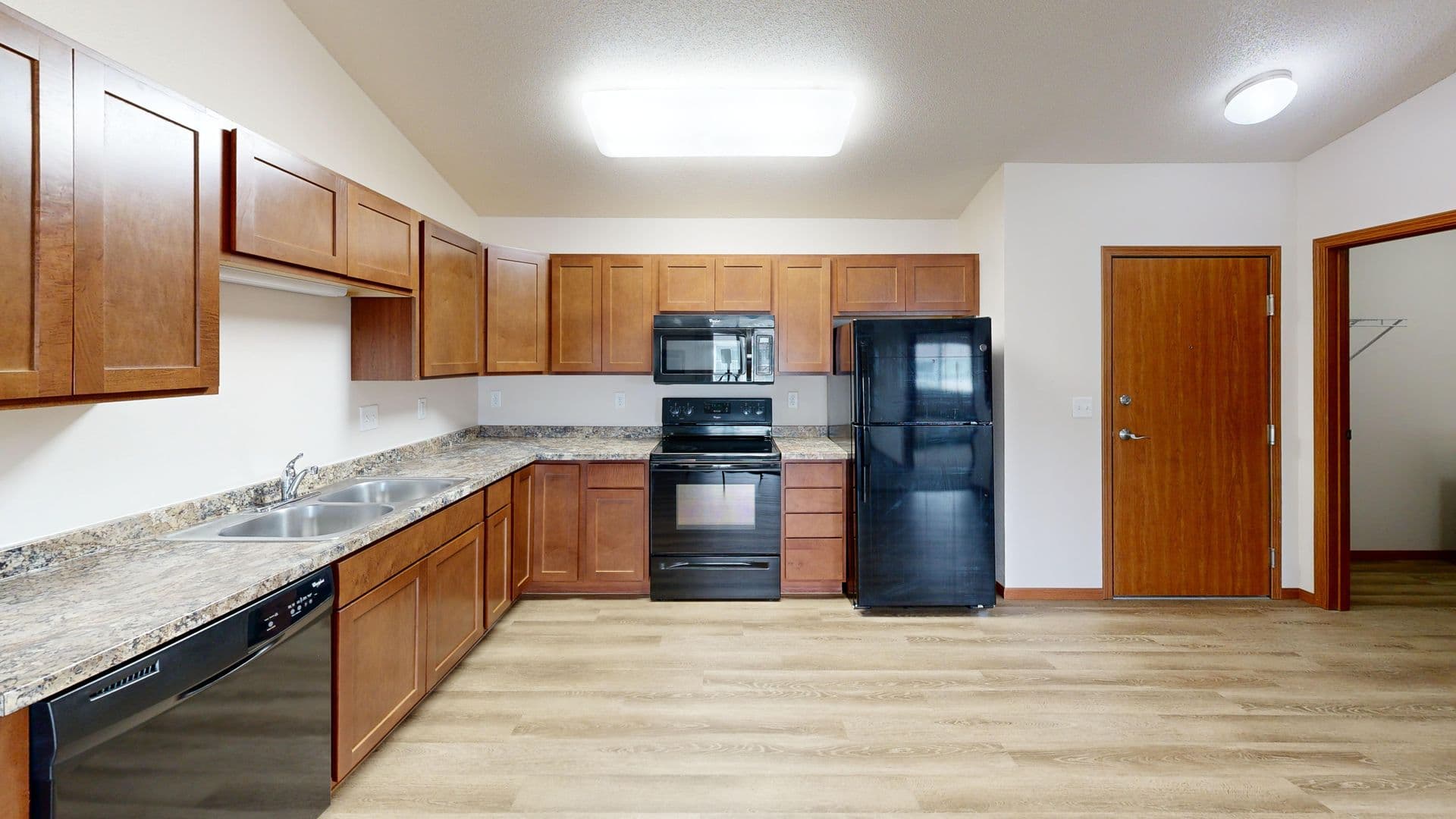 Fargo Apartment: 3620 42nd St S