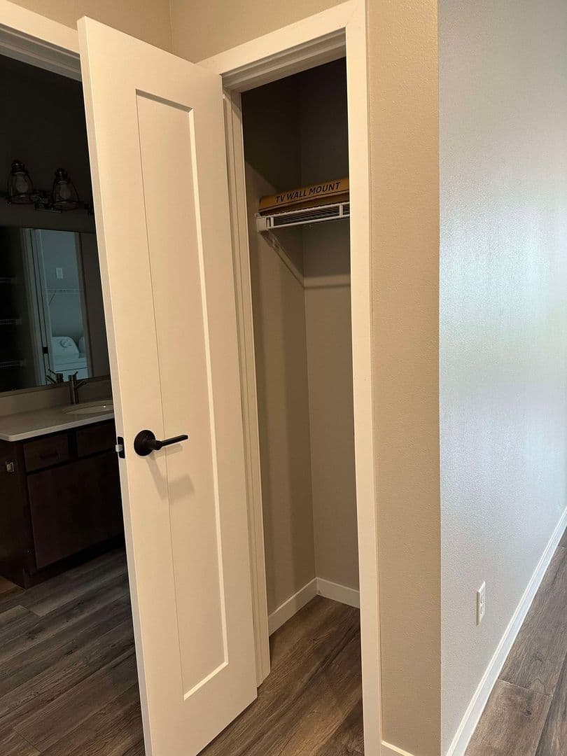 Fargo Apartment: 719 7th Street N
