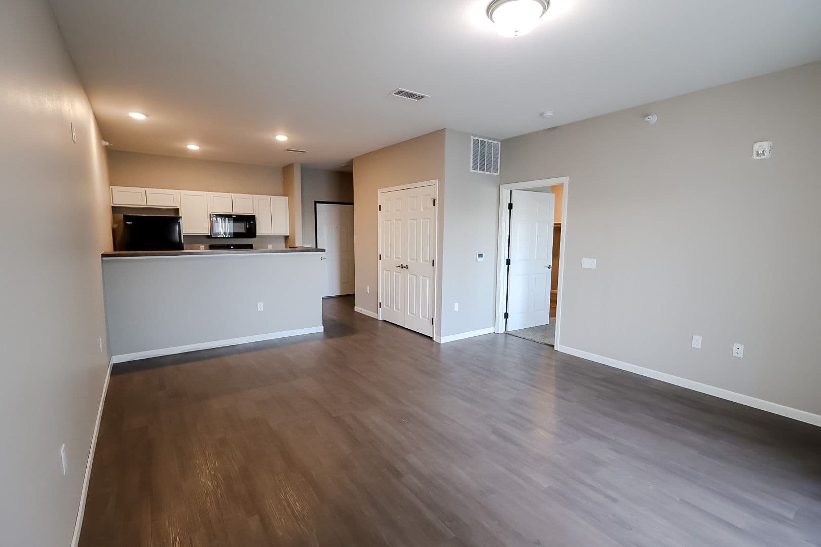Sioux Falls Apartment: 3600 S Grand Slam Ave