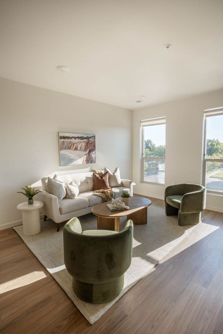 Fargo Apartment: 1621 S. University Dr.