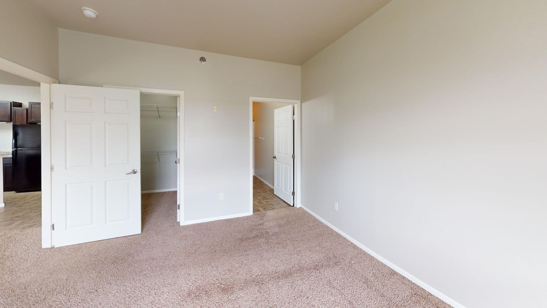 Fargo Apartment: 5357 27th St S