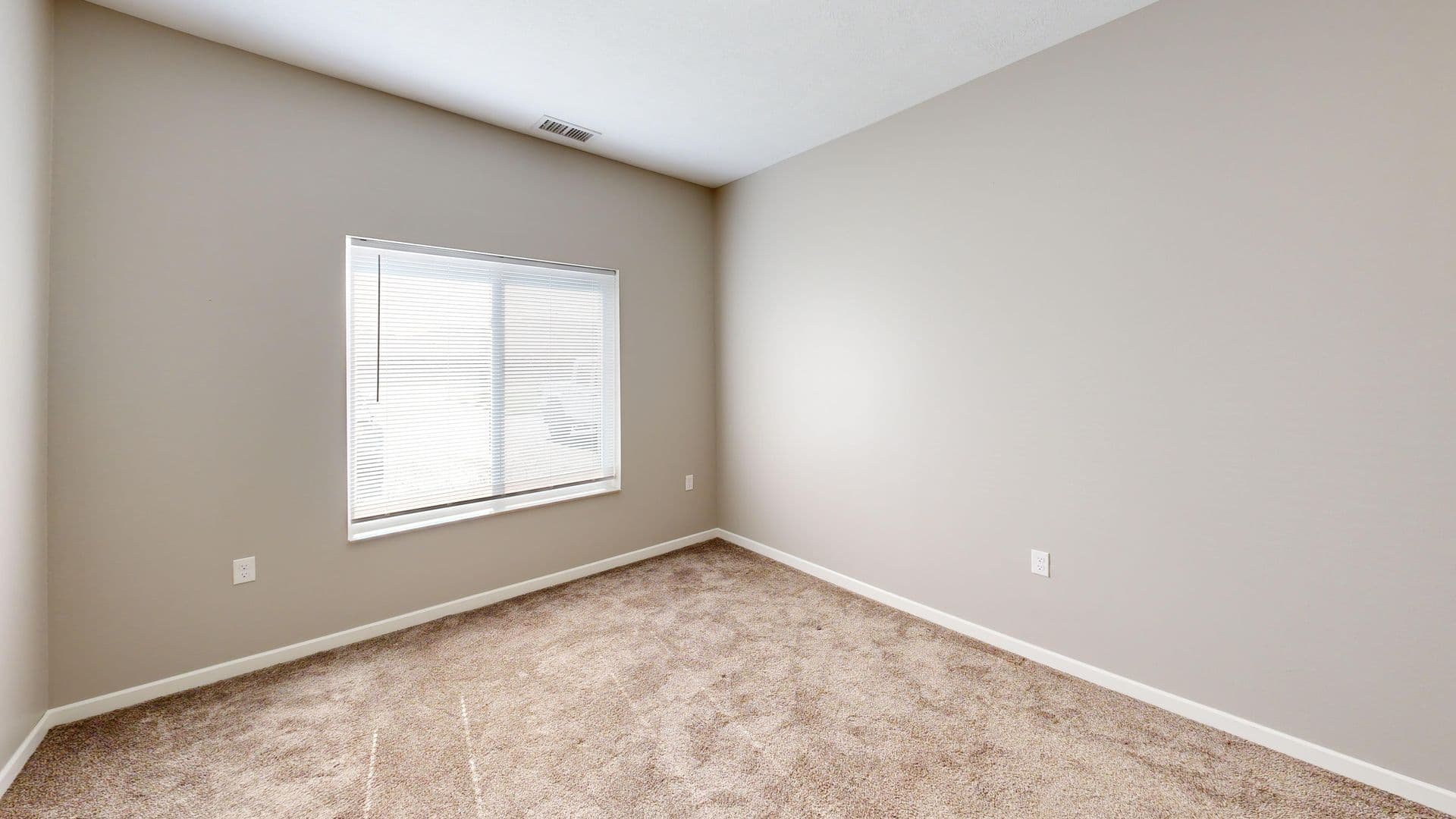 Sioux Falls Apartment: 3600 S Grand Slam Ave