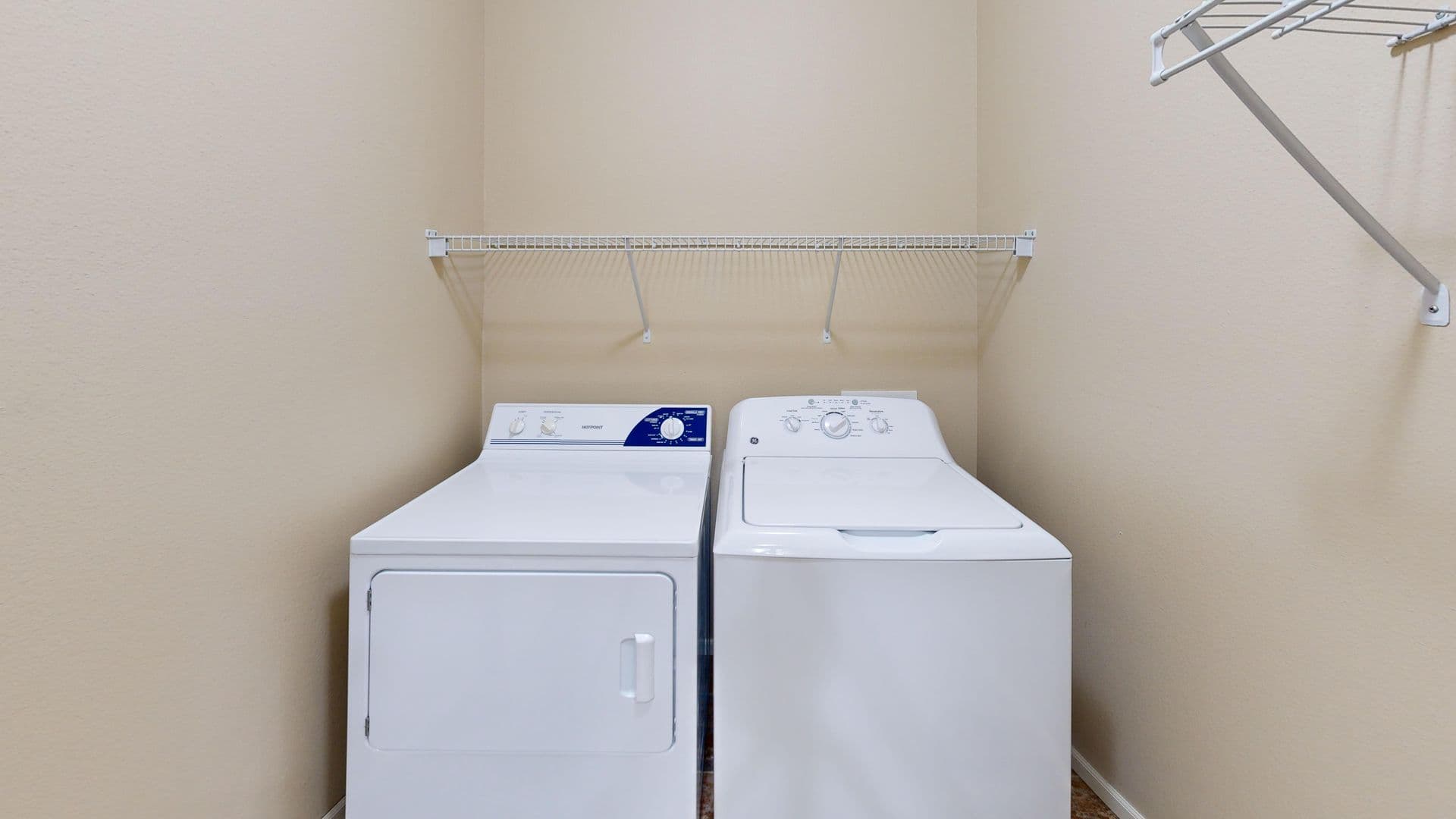 Moorhead Apartment: 1501 Belsly Blvd