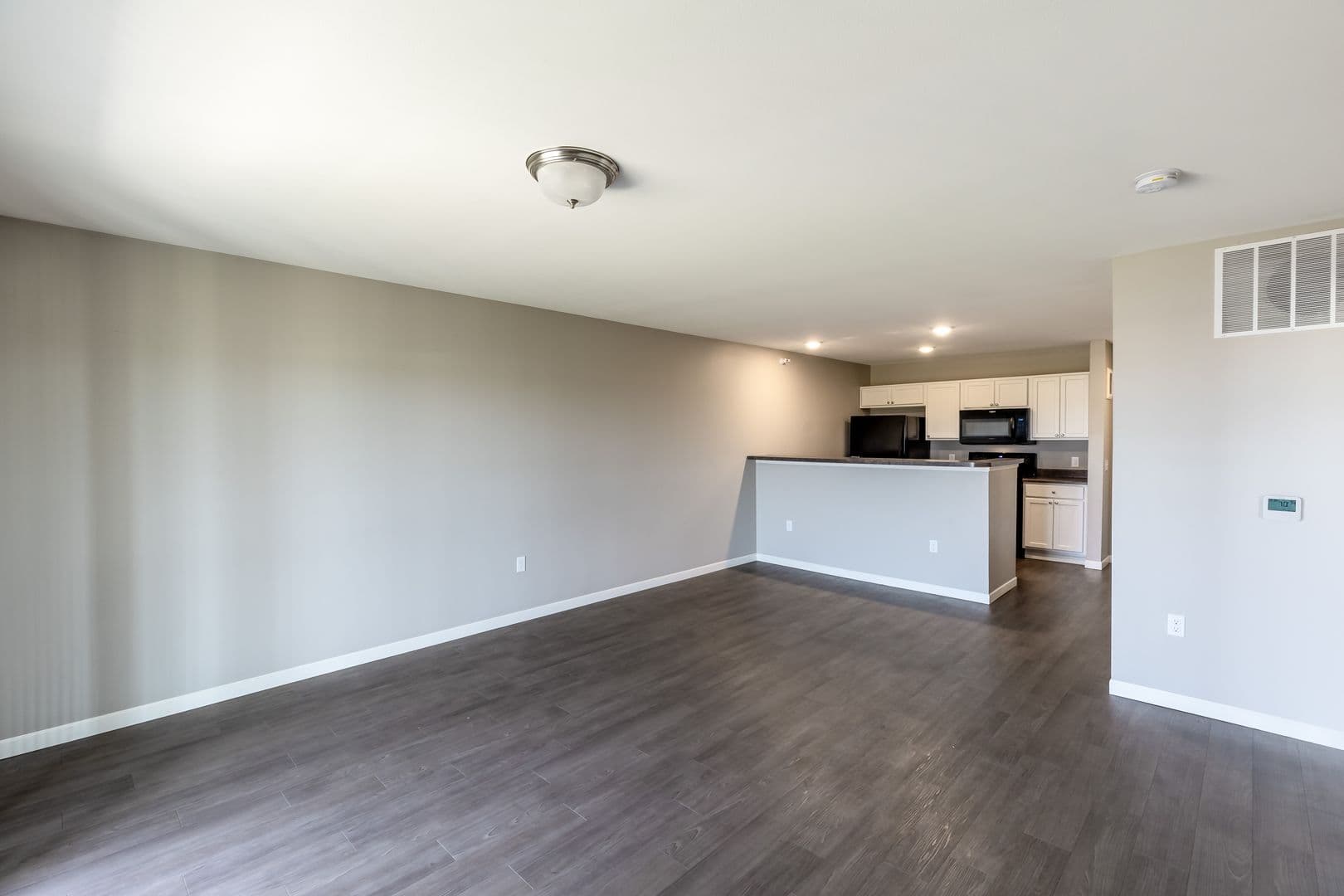 Sioux Falls Apartment: 3600 S Grand Slam Ave