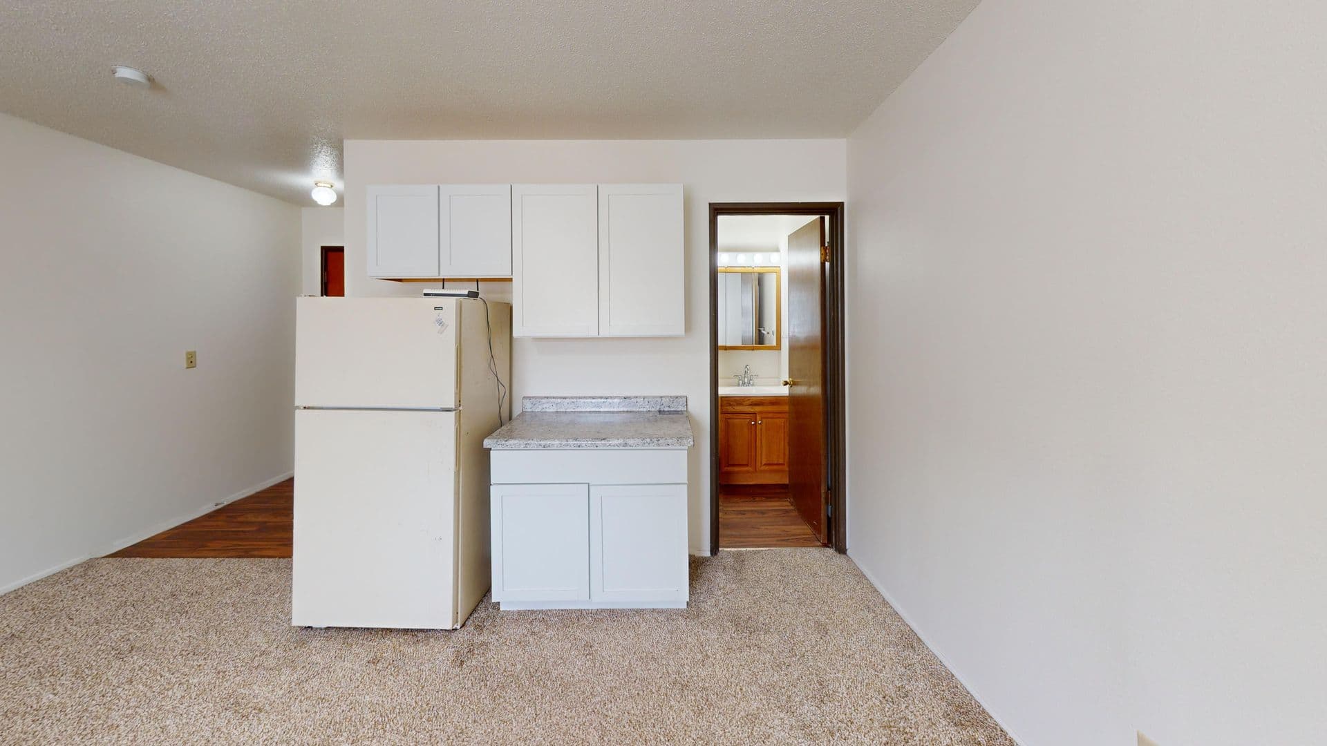 Fargo Apartment: 1010 16th St N