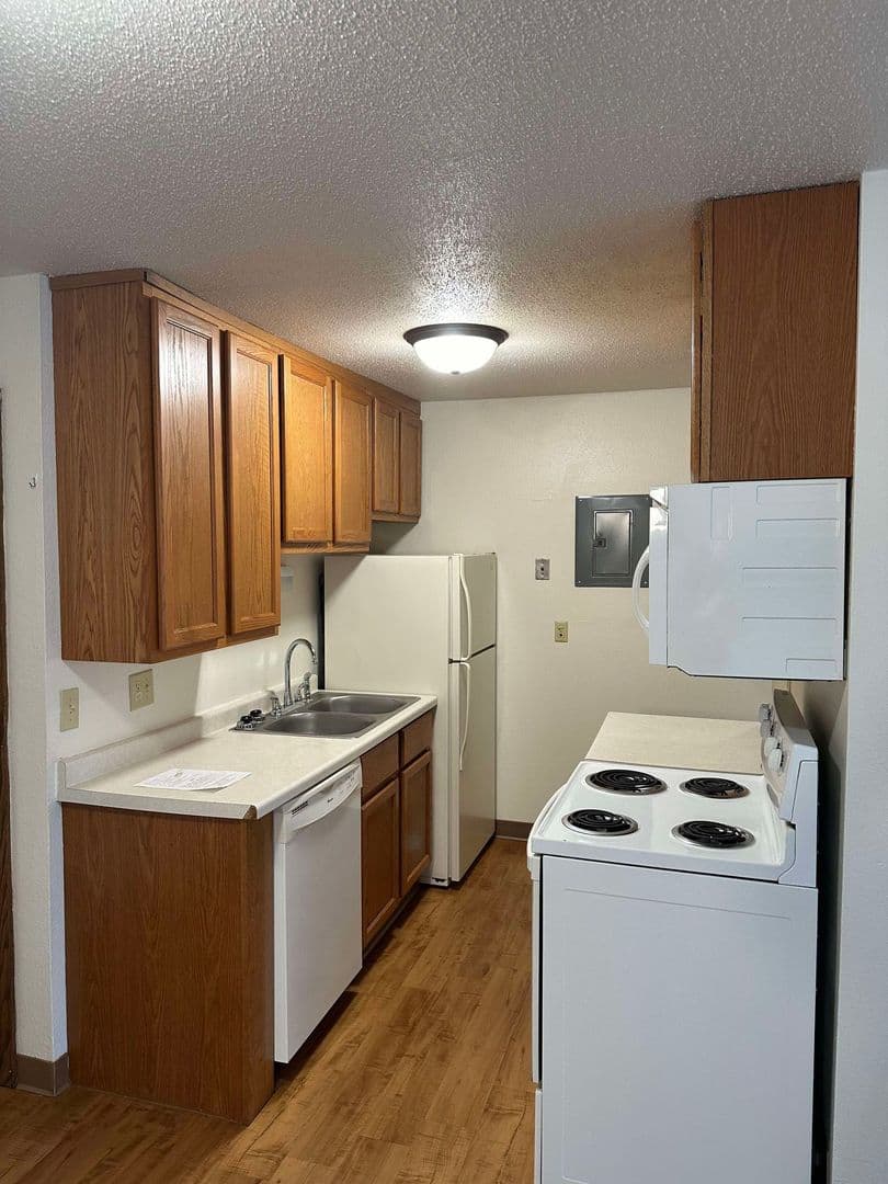 Fargo Apartment: 1502 Dakota Dr N