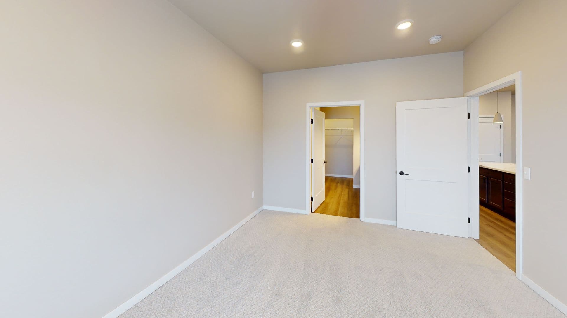 Watertown Apartment: 1631 4th Street NE