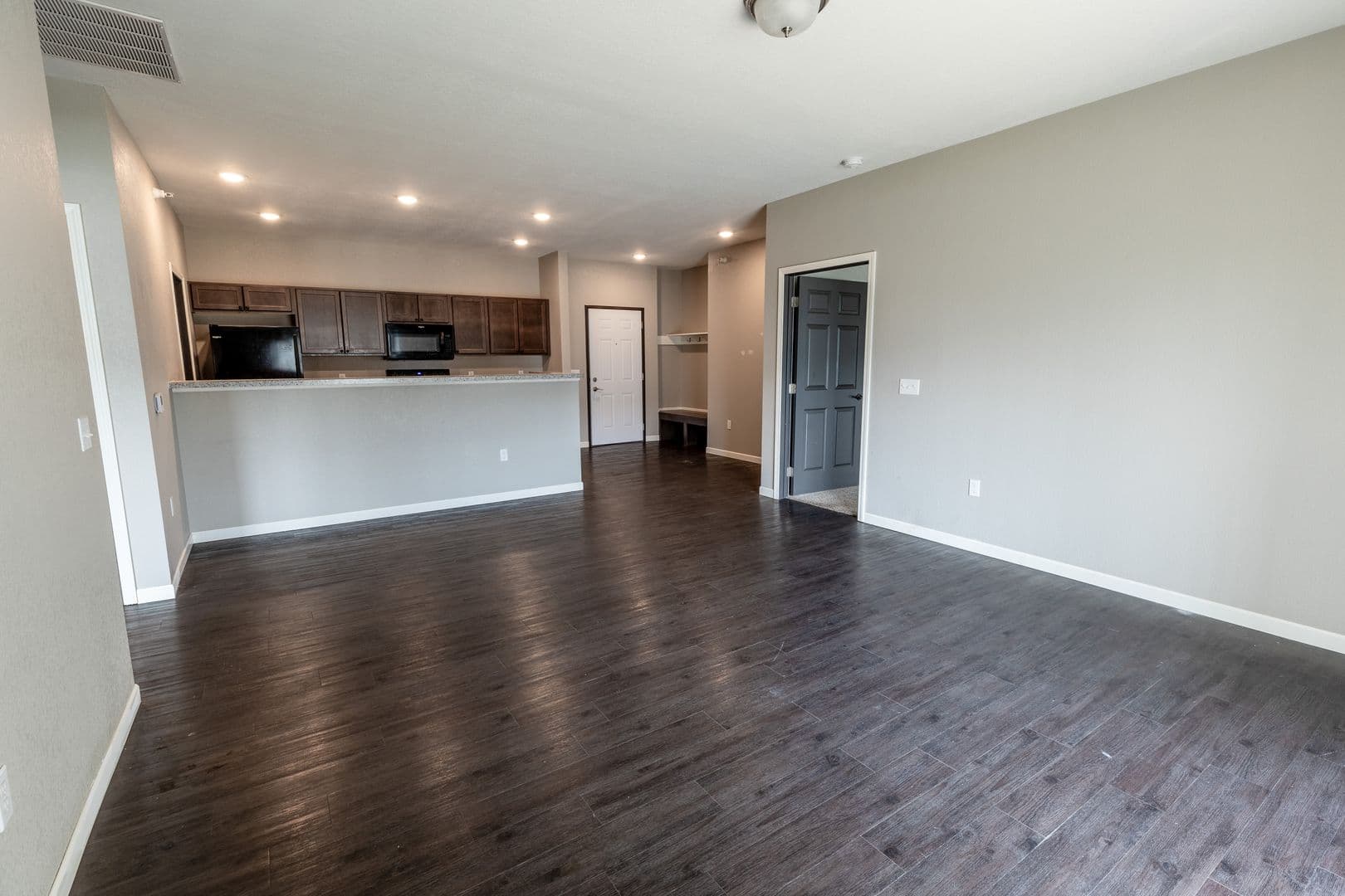 Sioux Falls Apartment: 3600 S Grand Slam Ave