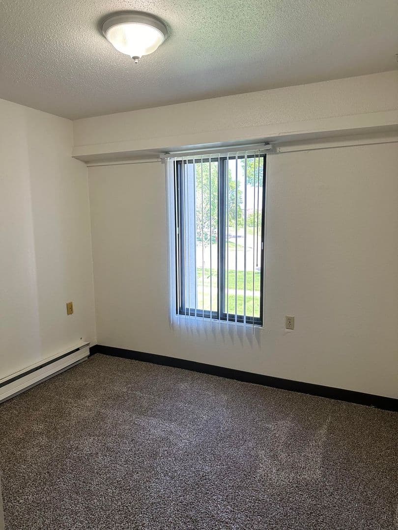 Fargo Apartment: 1502 Dakota Dr N