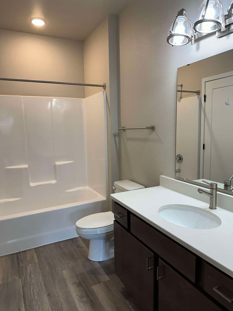 Fargo Apartment: 719 7th Street N