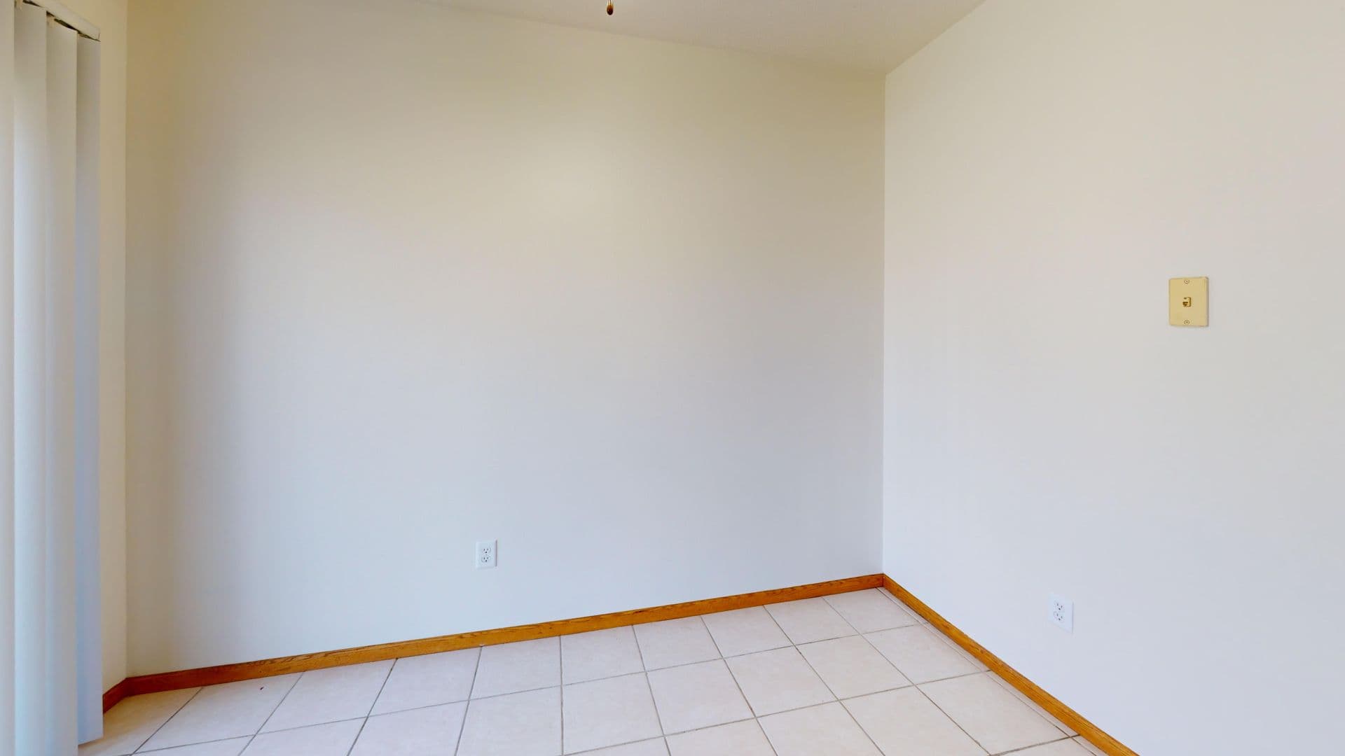 Fargo Apartment: 3225-3235 35th Ave S