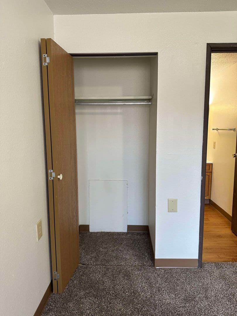 Fargo Apartment: 1502 Dakota Dr N