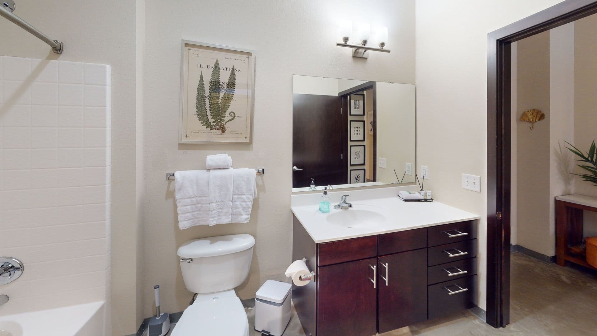 Minneapolis Apartment: 607 Washington Ave N