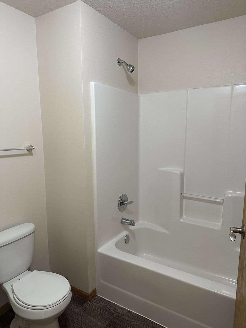 Fargo Apartment: 2055 Dakota Dr N