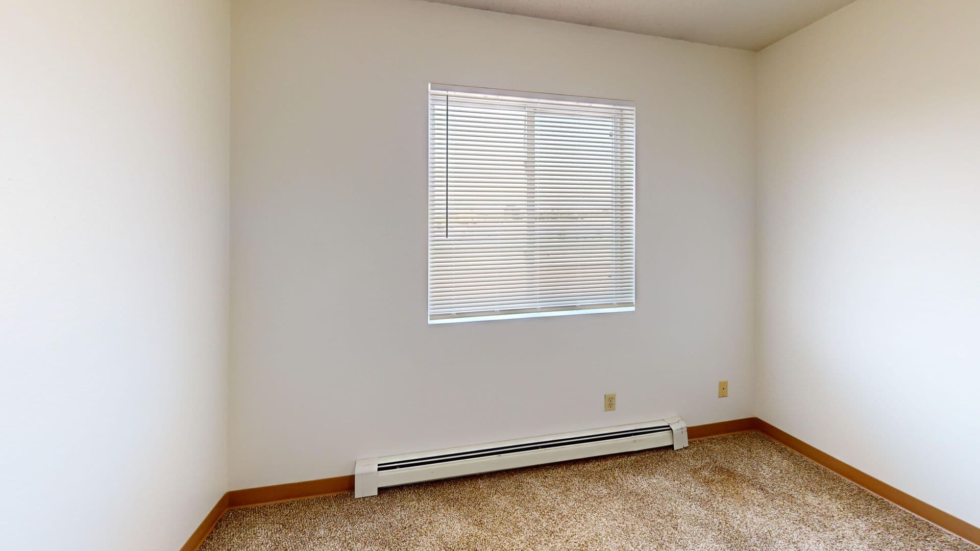 Fargo Apartment: 1704-1736 Dakota Dr. N.