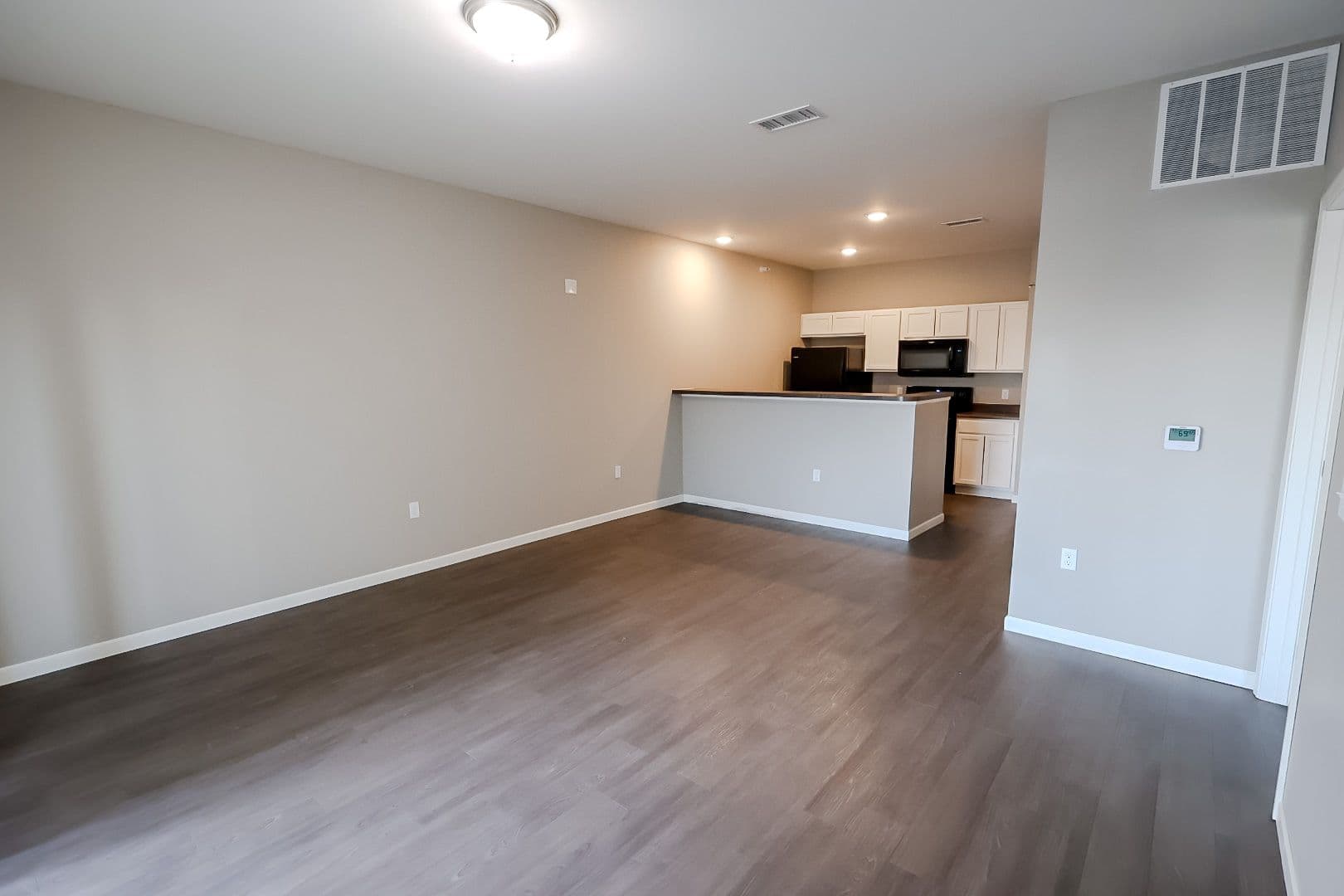 Sioux Falls Apartment: 3600 S Grand Slam Ave