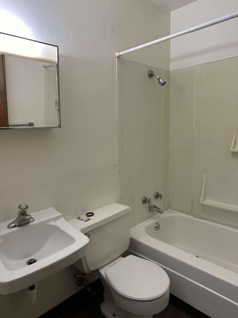 Fargo Apartment: 512-514 30th Ave N