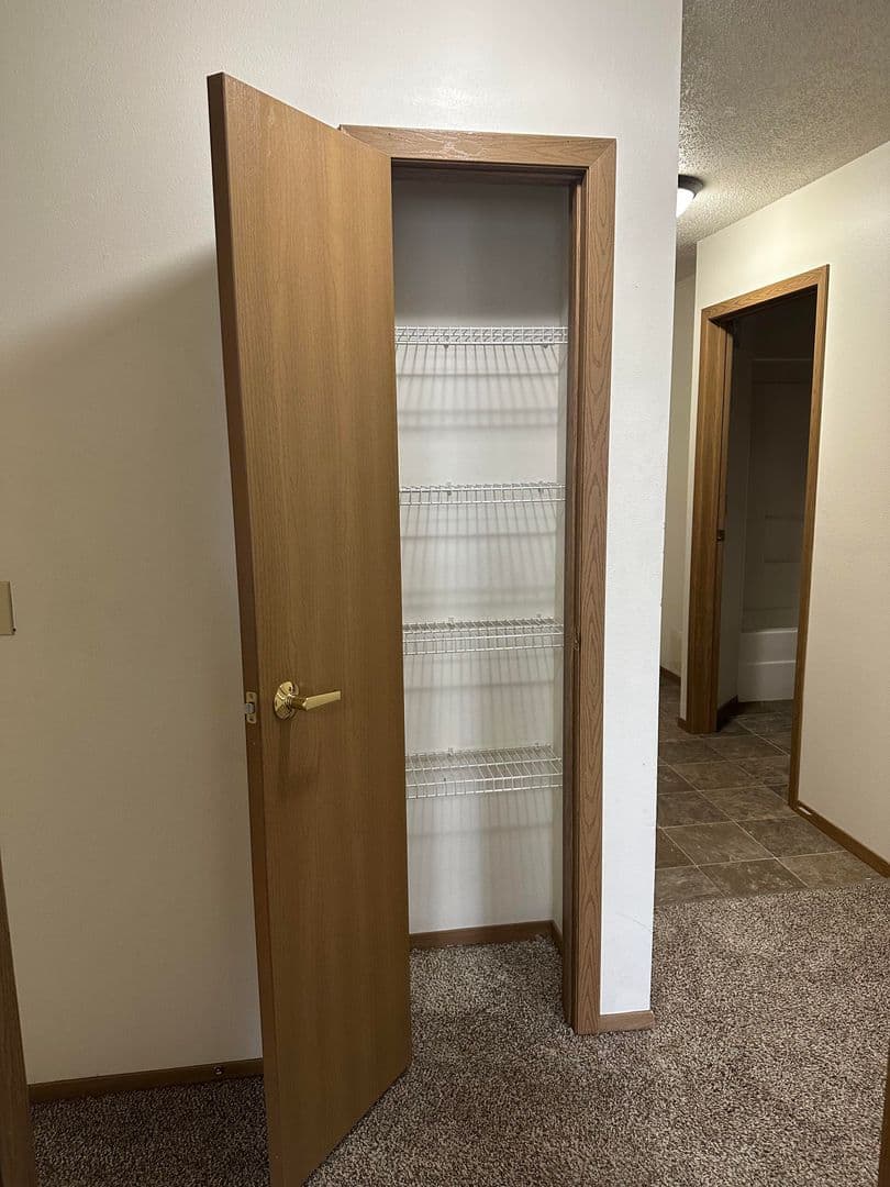 Fargo Apartment: 1704-1736 Dakota Dr. N.