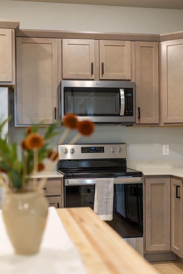 Fargo Apartment: 1882 39th St S