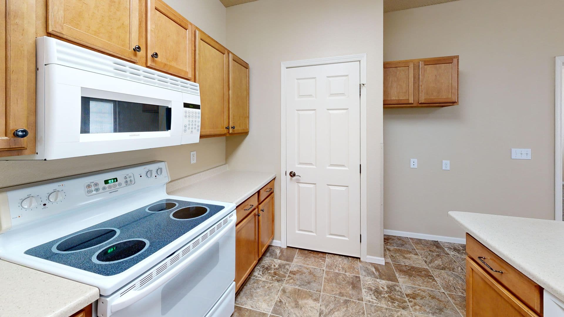 Moorhead Apartment: 1501 Belsly Blvd