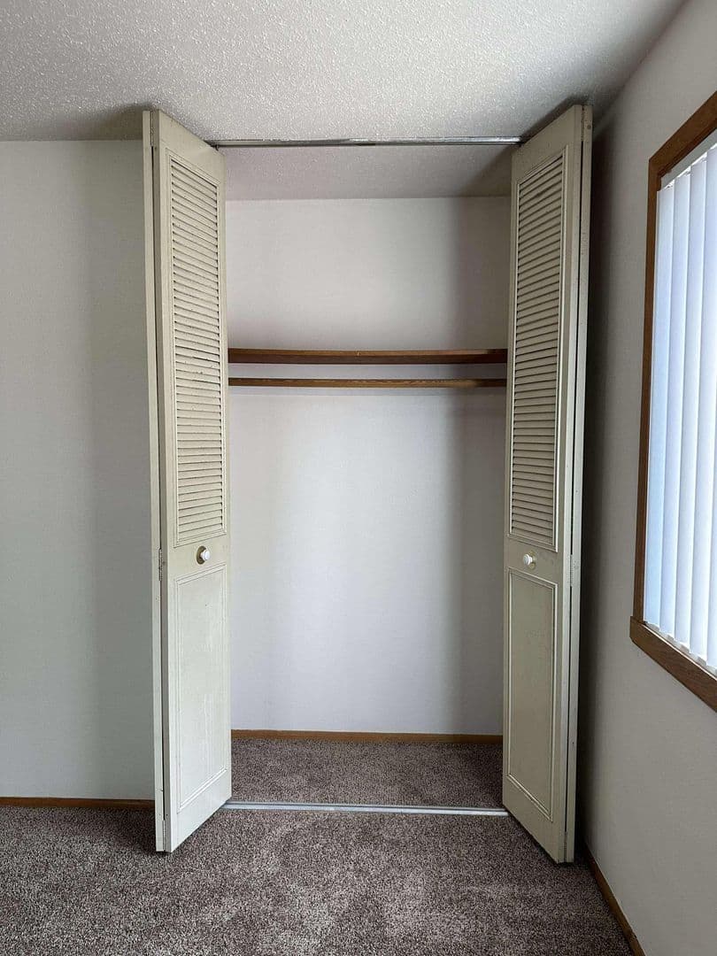 Fargo Apartment: 512-514 30th Ave N