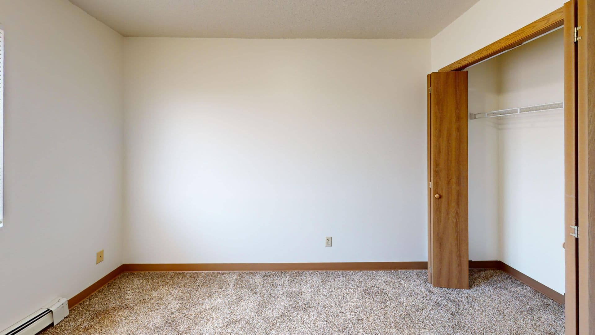Fargo Apartment: 1704-1736 Dakota Dr. N.