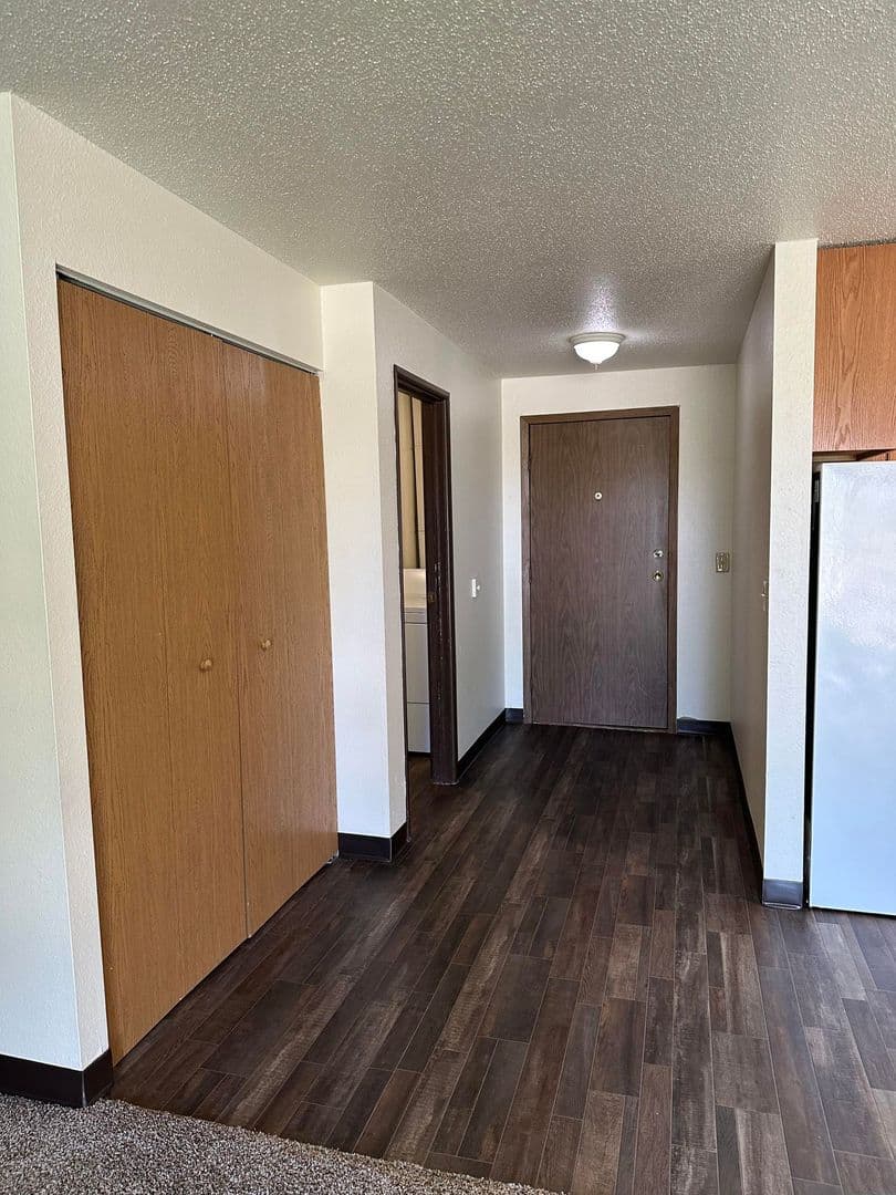 Fargo Apartment: 1502 Dakota Dr N
