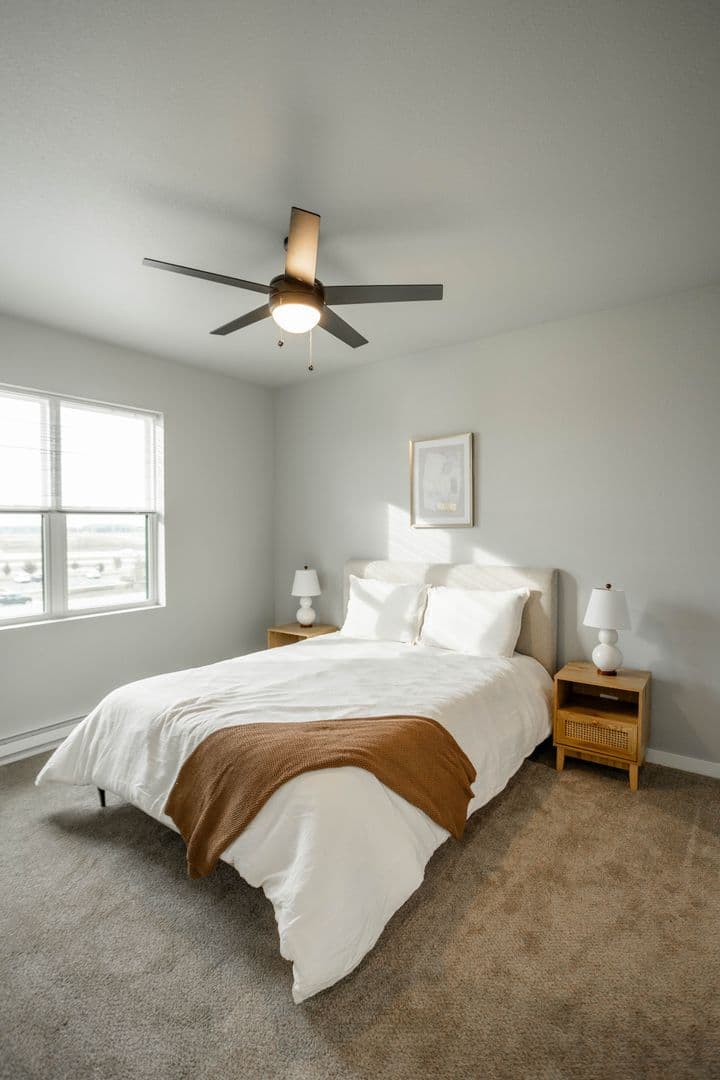 Fargo Apartment: 1882 39th St S
